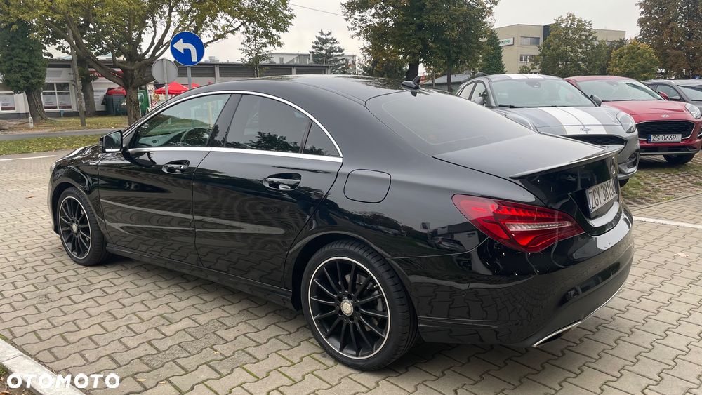 Mercedes-Benz CLA 180 7G-DCT AMG Line - 5
