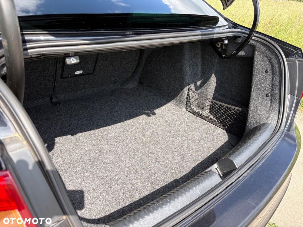 Volkswagen Jetta 2.0 TDI DSG Match - 23