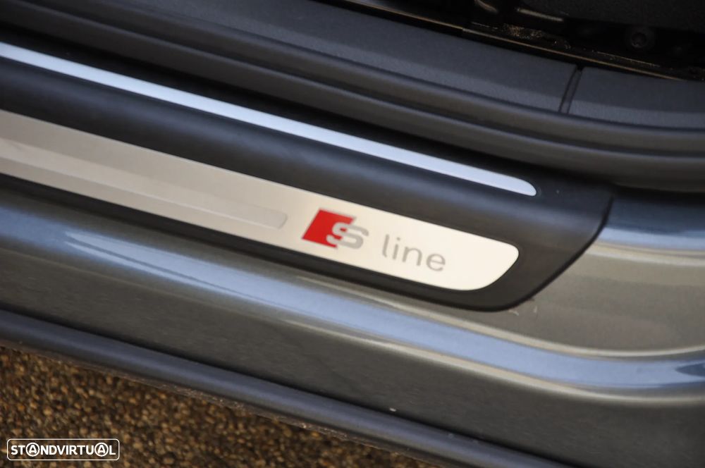 Audi Q3 2.0 TDI S-line - 30