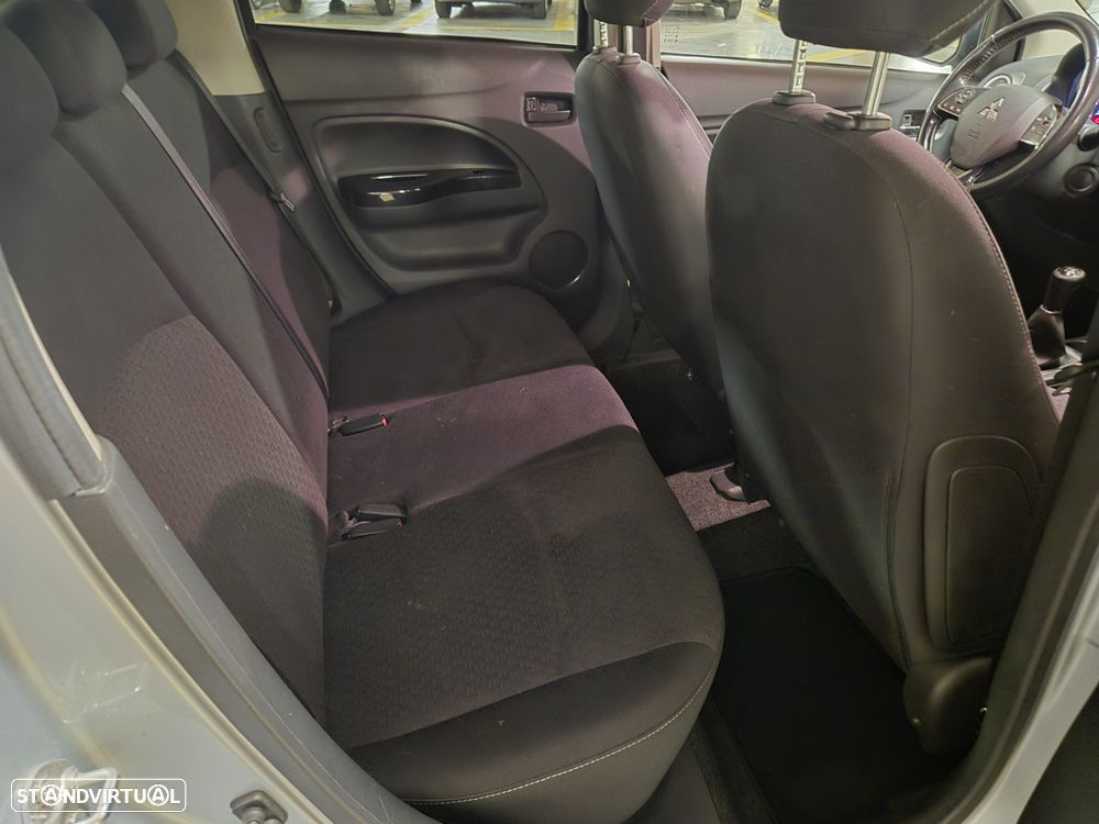 Mitsubishi Space Star 1.2 Intense - 33