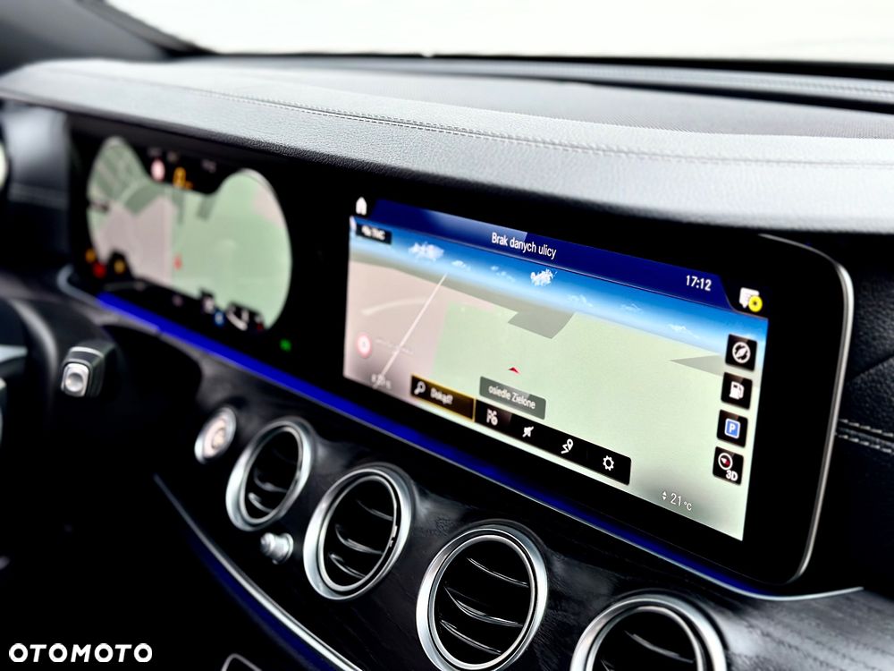 Mercedes-Benz Klasa E 220 d T 9G-TRONIC AMG Line - 3