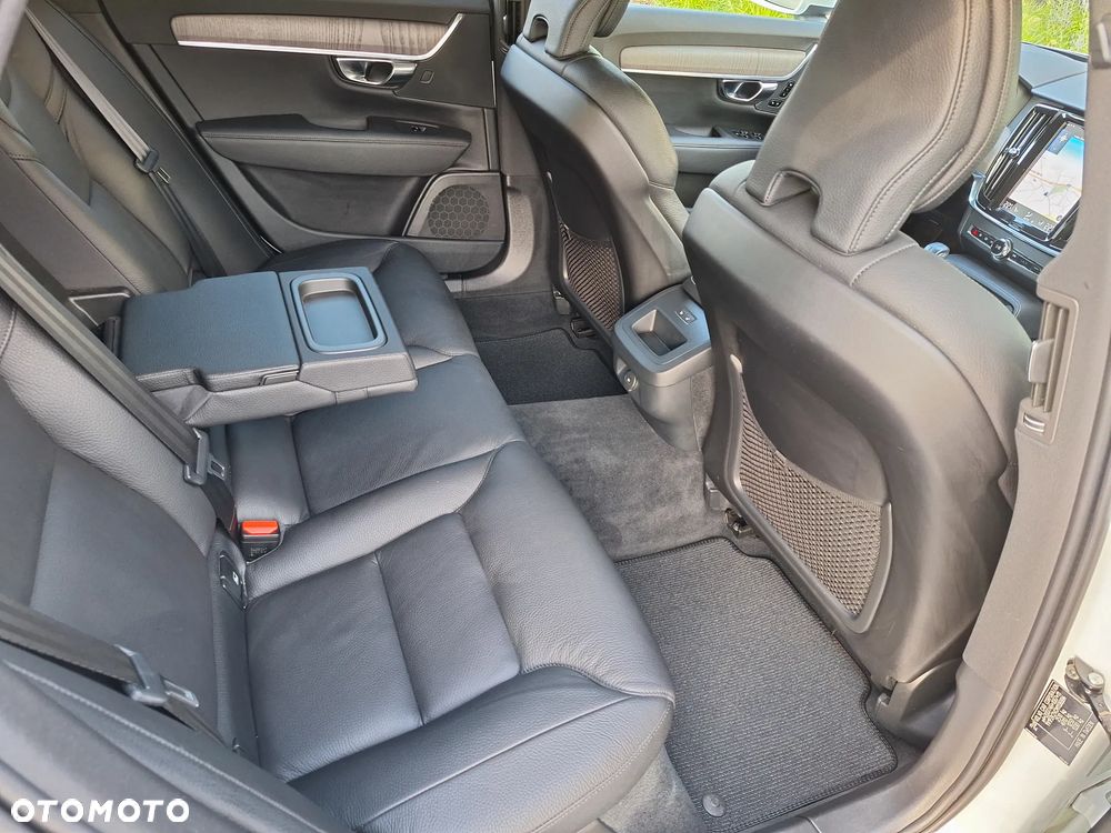 Volvo V90 Cross Country B5 D AWD Pro - 22