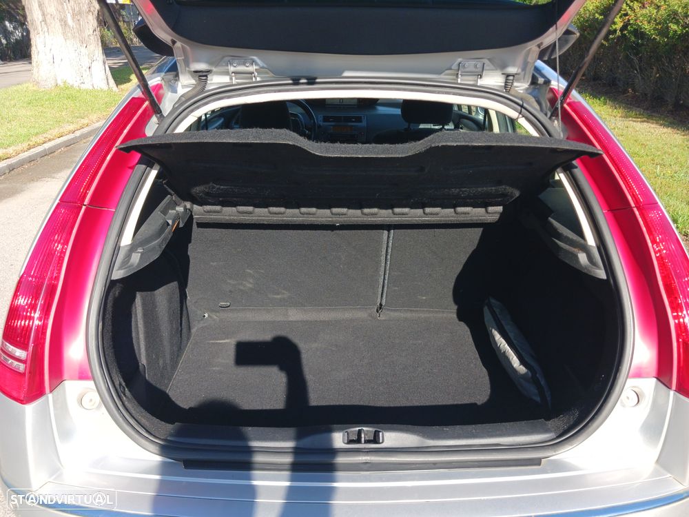 Citroën C4 1.6 HDi 110 Exclusive - 18