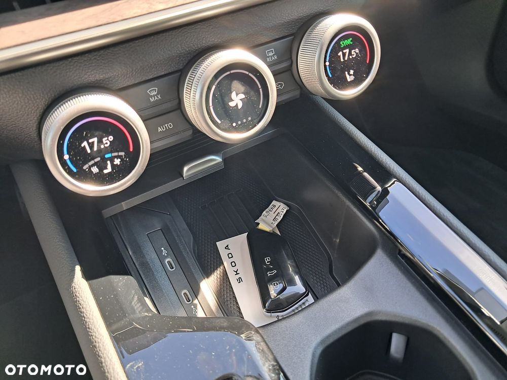 Skoda Superb 2.0 TSI L&K DSG - 25
