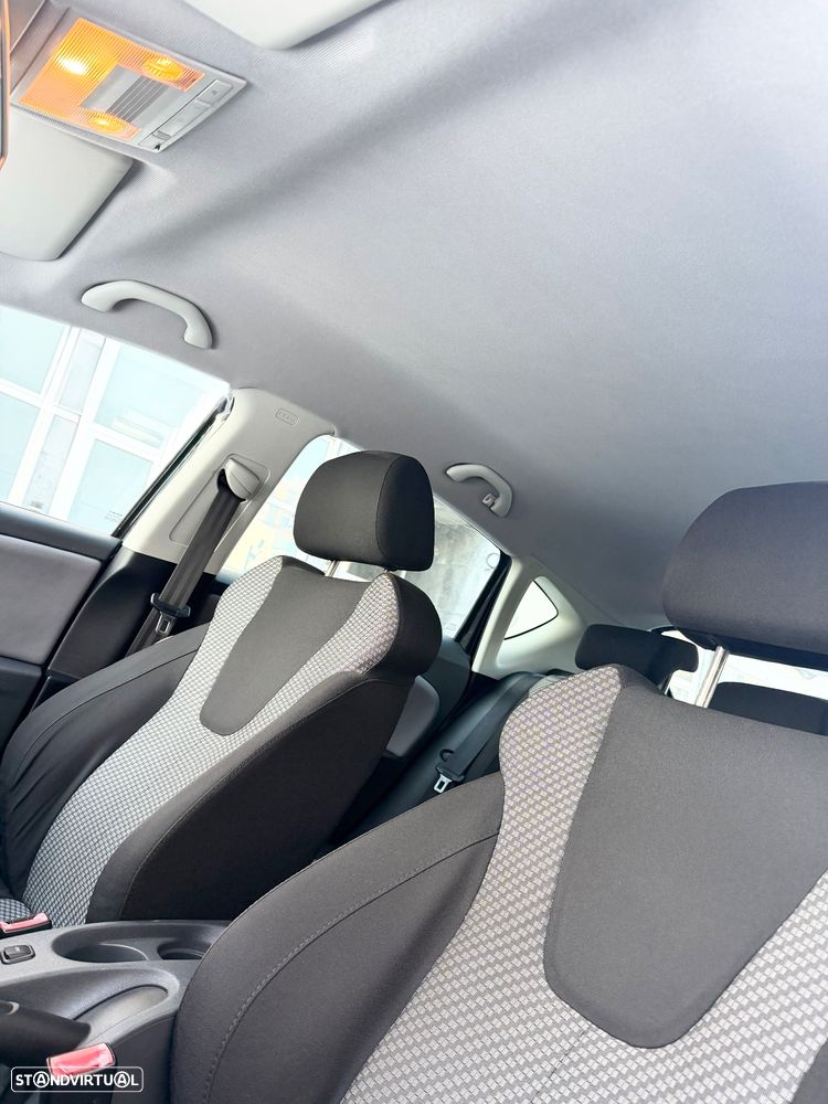 SEAT Leon 1.9 TDi Ecomotive Reference - 11
