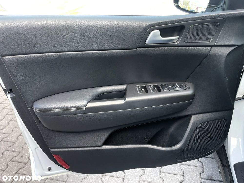 Kia Sportage - 10