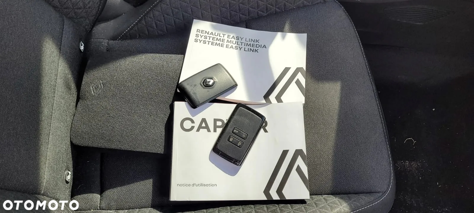 Renault Captur TCe Mild Hybrid 140 EDC GPF TECHNO - 14