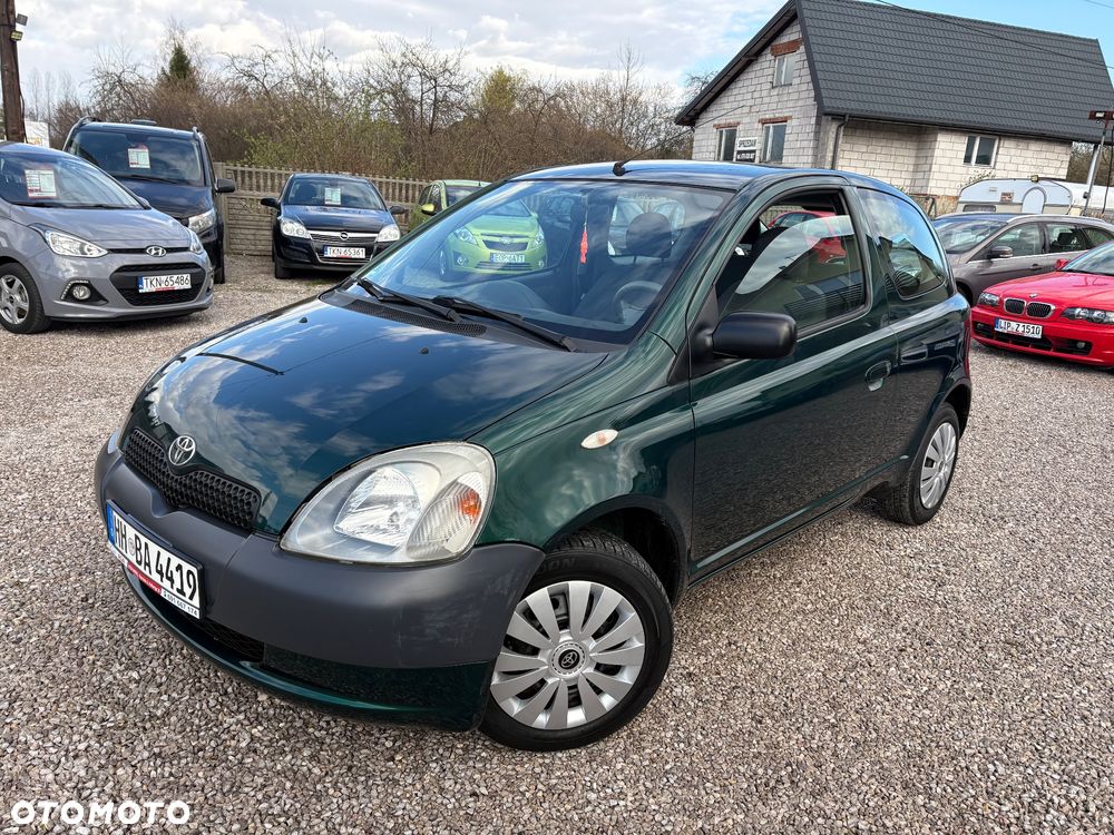 Toyota Yaris 1.0 Base - 1