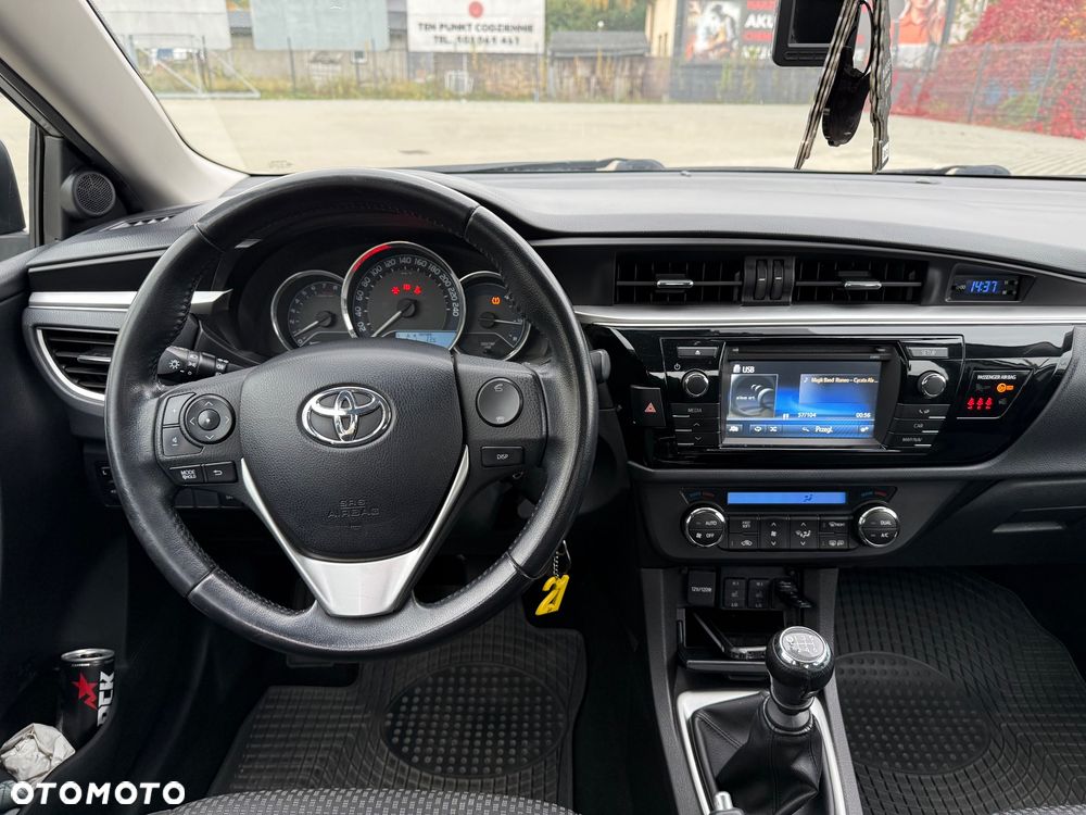 Toyota Corolla 1.6 Premium - 24