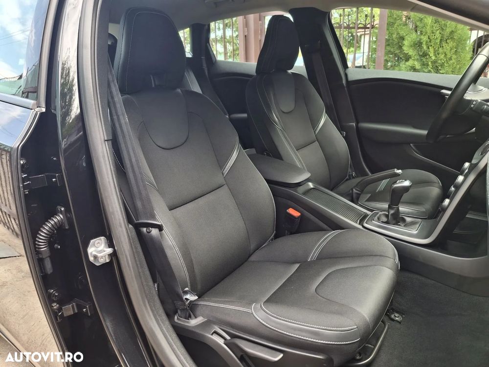 Volvo V40 D2 Pro - 14