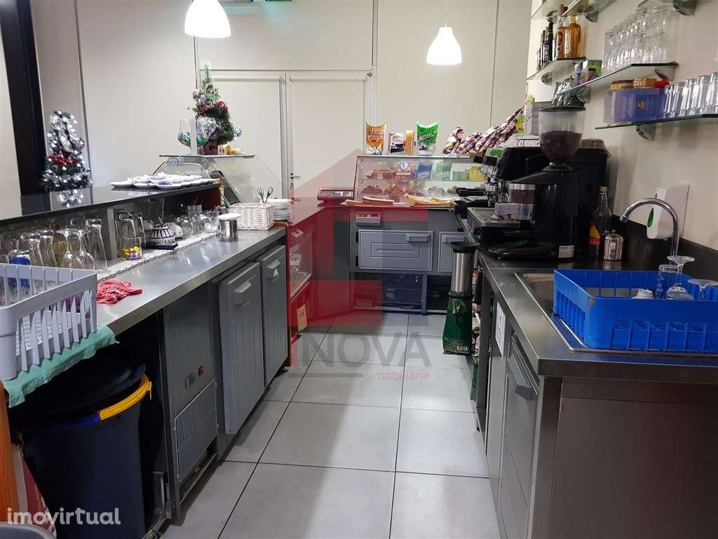 Trespassa-se Pastelaria, Duas Igrejas - Grande imagem: 4/11