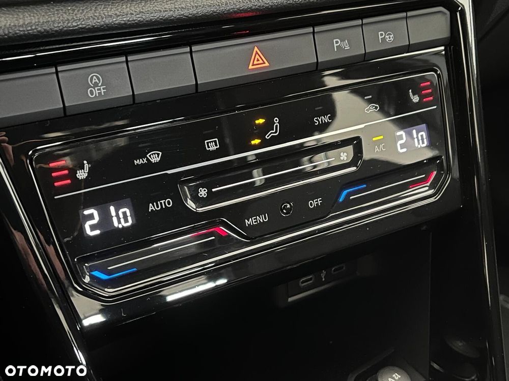 Volkswagen T-Roc 1.5 TSI Style DSG - 33