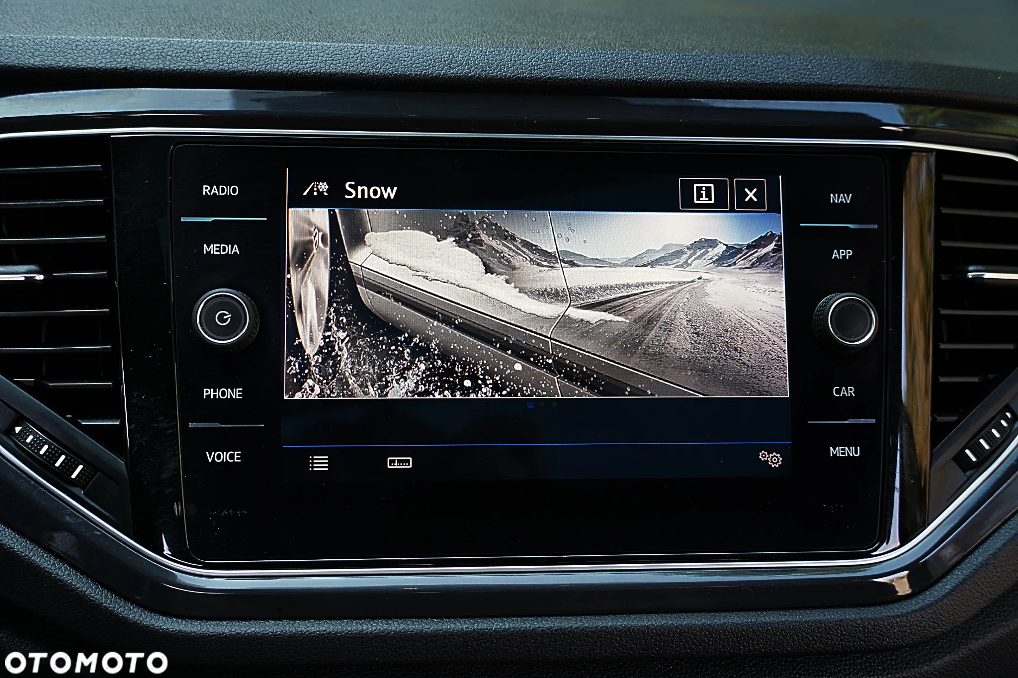 Volkswagen T-Roc 2.0 TDI SCR 4MOTION DSG R-Line - 26