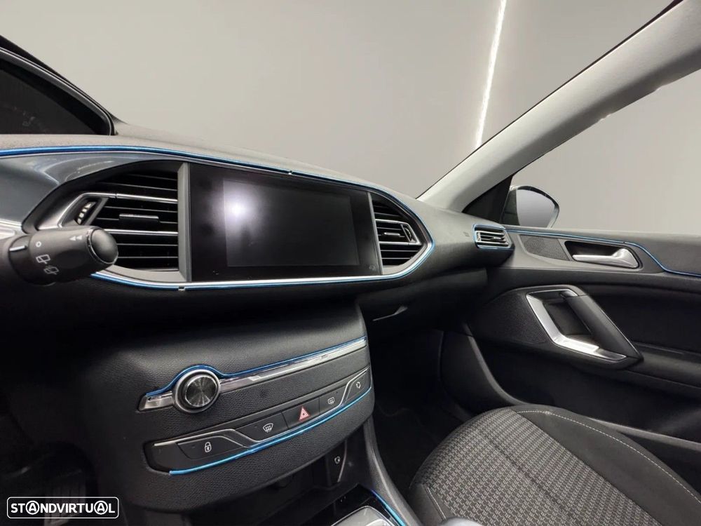 Peugeot 308 SW 1.6 BlueHDi Style J17 - 13