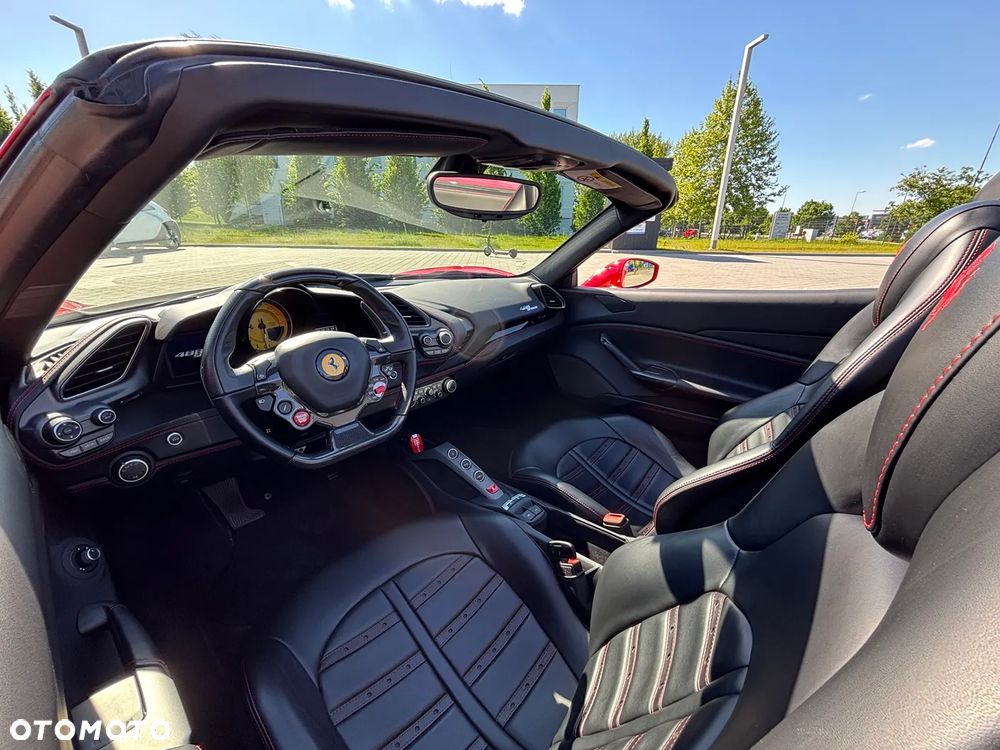 Ferrari 488 - 4
