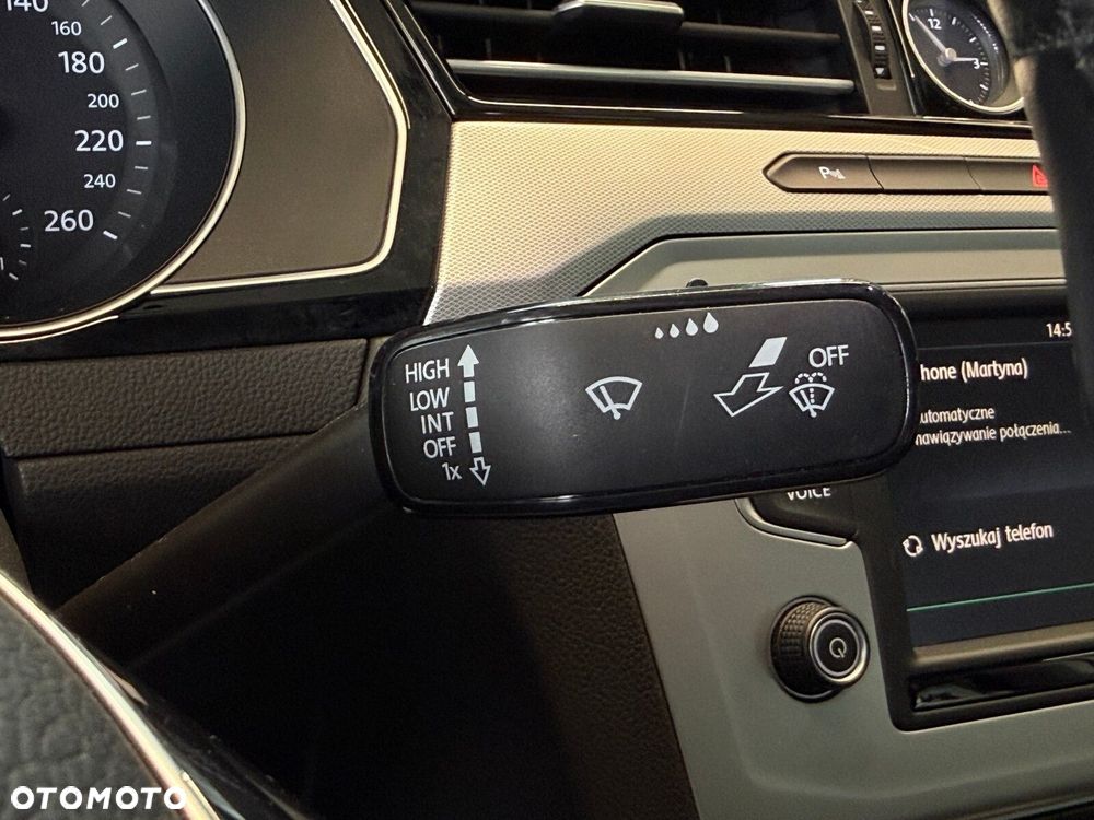Volkswagen Passat - 28