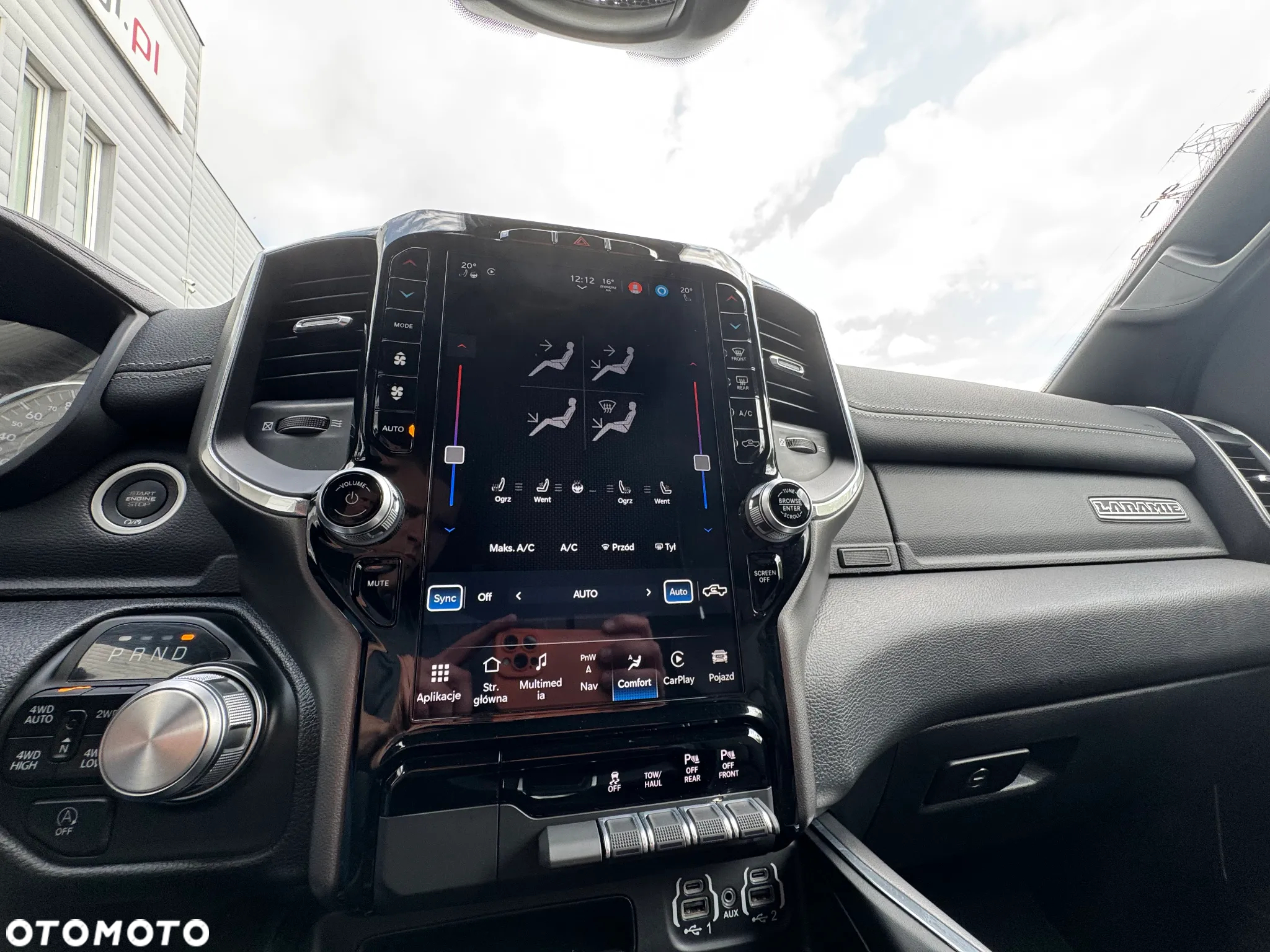 RAM 1500 Crew Cab Laramie - 36