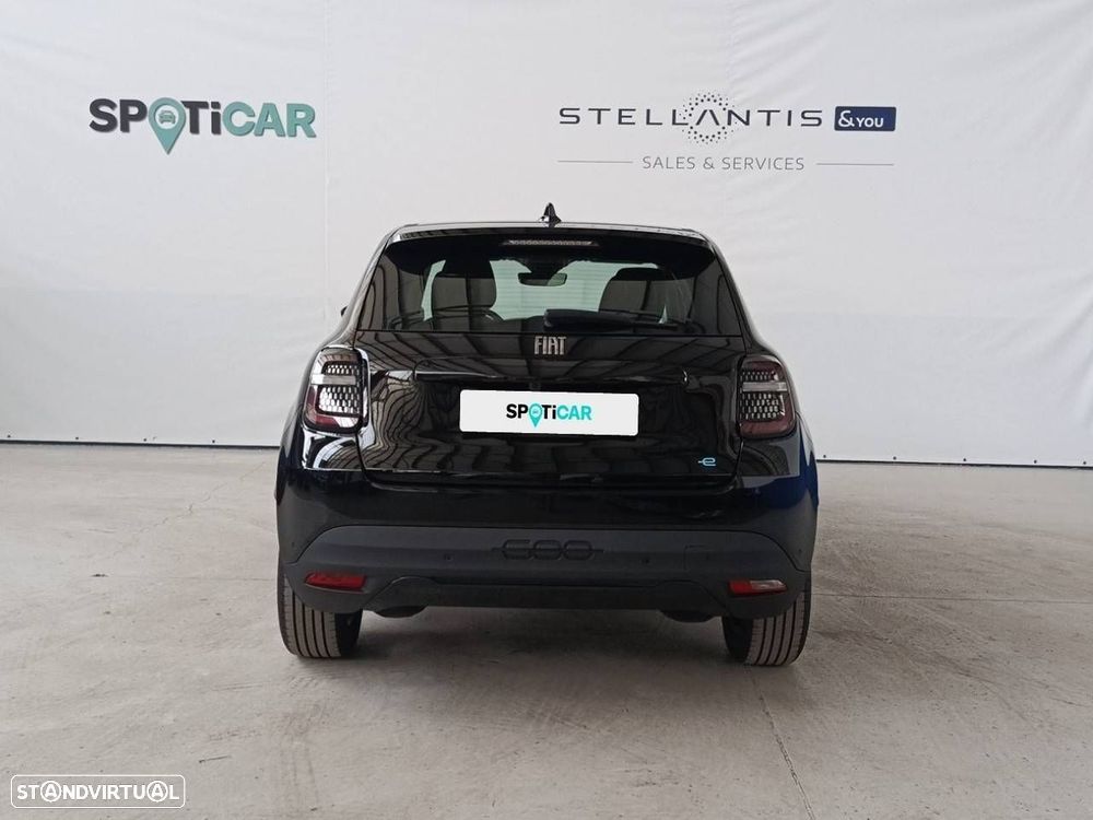 Fiat 600e 54 kWh (RED) - 7