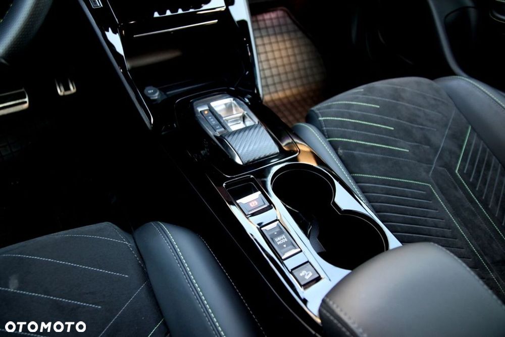 Peugeot 2008 1.2 PureTech GT Line S&S EAT8 - 22