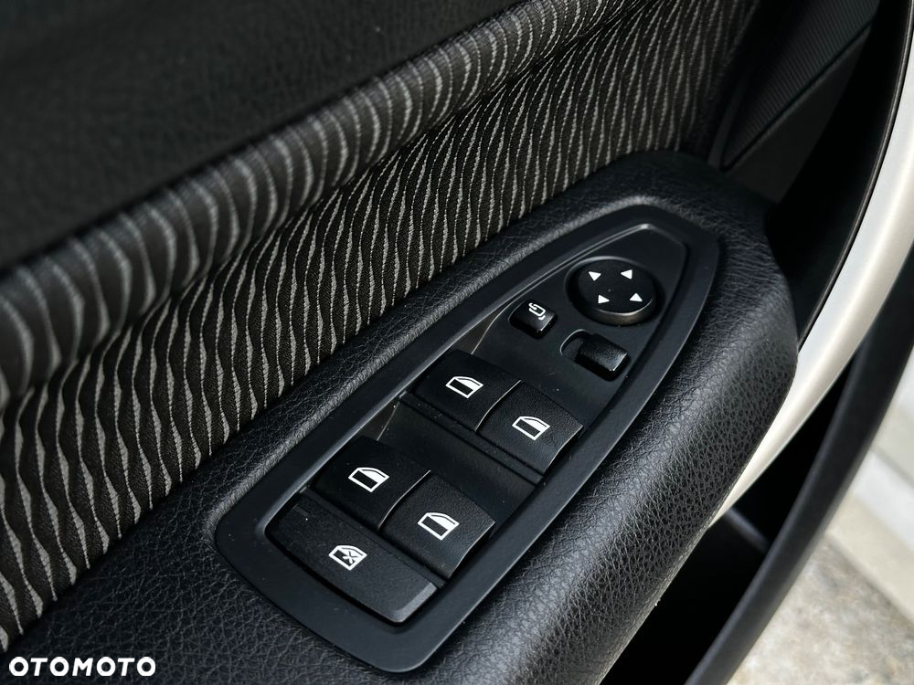 BMW Seria 1 118i - 30