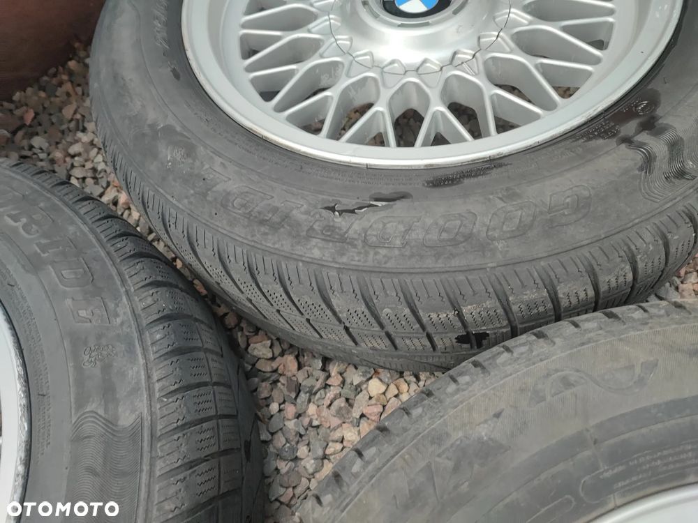 BMW  E39 / E46 / E38 / E36 / E34 / E32 / E60 / ITP. ORYGINALNY KOMPLET FELG STYLING 5 ( 4 SZTUKI + 1 ZAPASÓWKA ) + DEKIELKI W ROZMIARZE 16 CALI 7J ET20 O NR. 36 11 1 092 336 OEM W DOBRYM STANIE + OPONY GRATIS POD PROJEKT / M5 / RARYTAS - 23