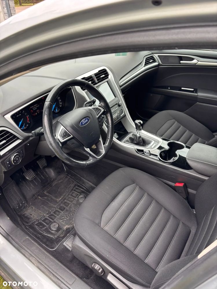 Ford Mondeo 2.0 TDCi Ambiente - 3