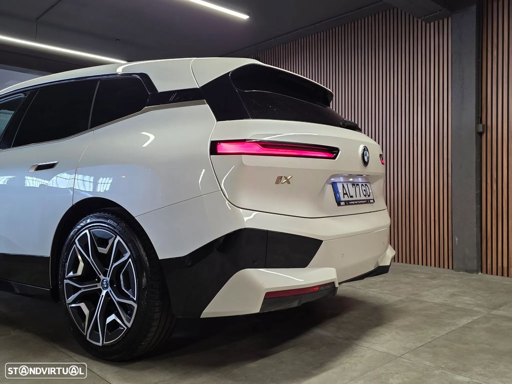 BMW iX xDrive 40 Pack Desportivo - 3