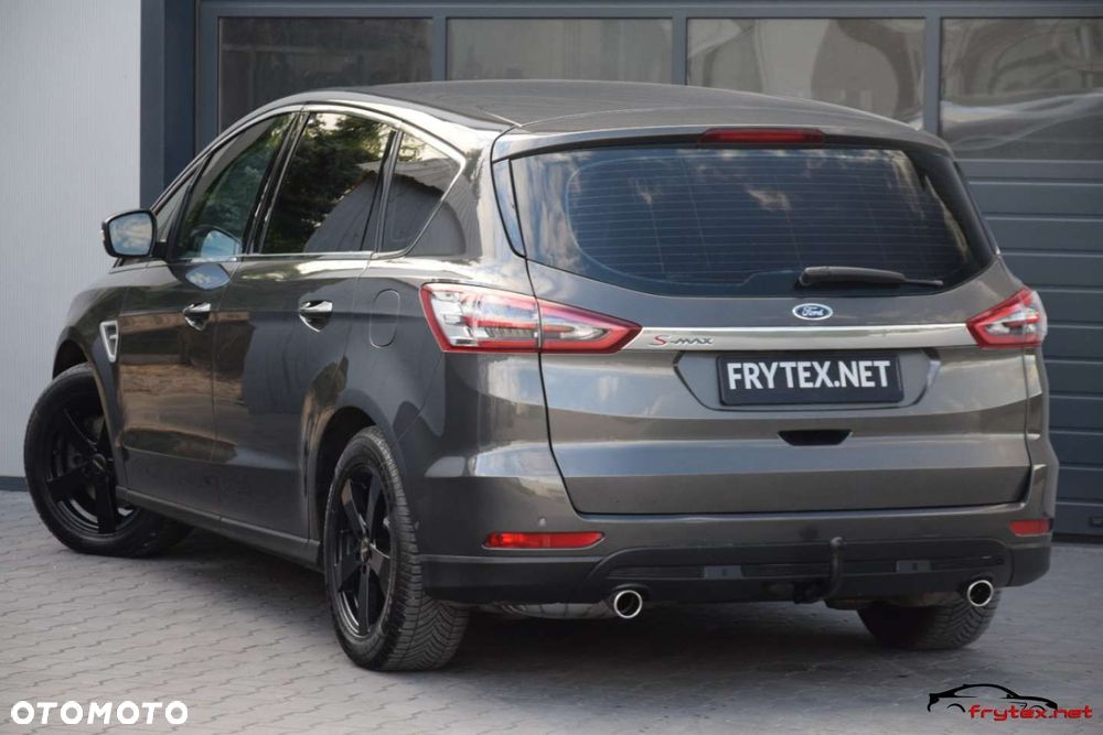 Ford S-Max - 12