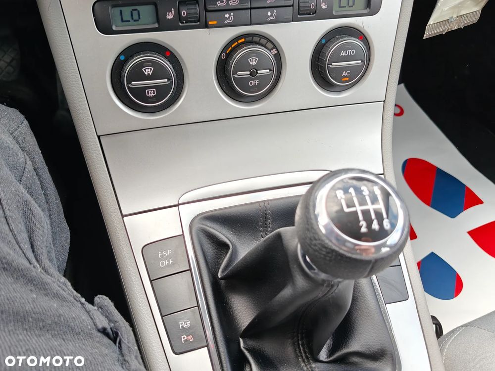 Volkswagen Passat Variant 2.0 TSI Comfortline - 24