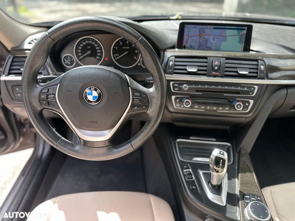 BMW Seria 3 320d Touring Aut. Modern Line - 8