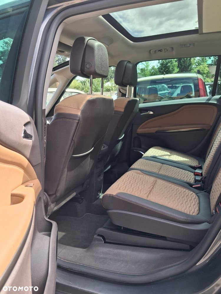 Opel Zafira - 15