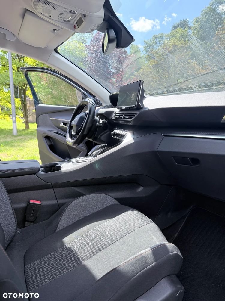 Peugeot 5008 BlueHDI 130 EAT8 Active Pack - 32