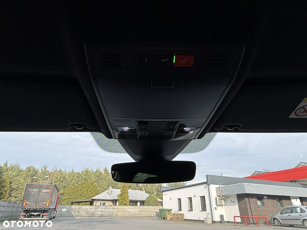 Volkswagen Golf 1.5 TSI EVO R-Line - 27