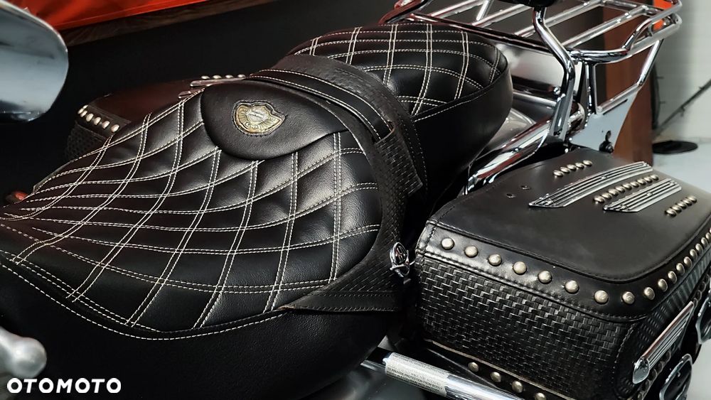 Harley-Davidson Touring Road King - 23