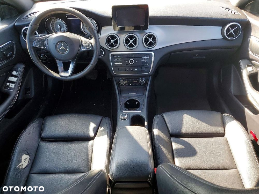 Mercedes-Benz CLA 250 4Matic 7G-DCT - 7