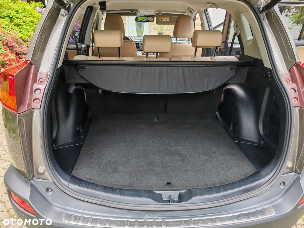 Toyota RAV4 - 6
