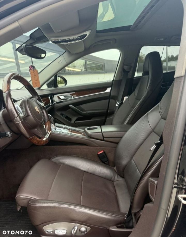 Porsche Panamera 4S - 21