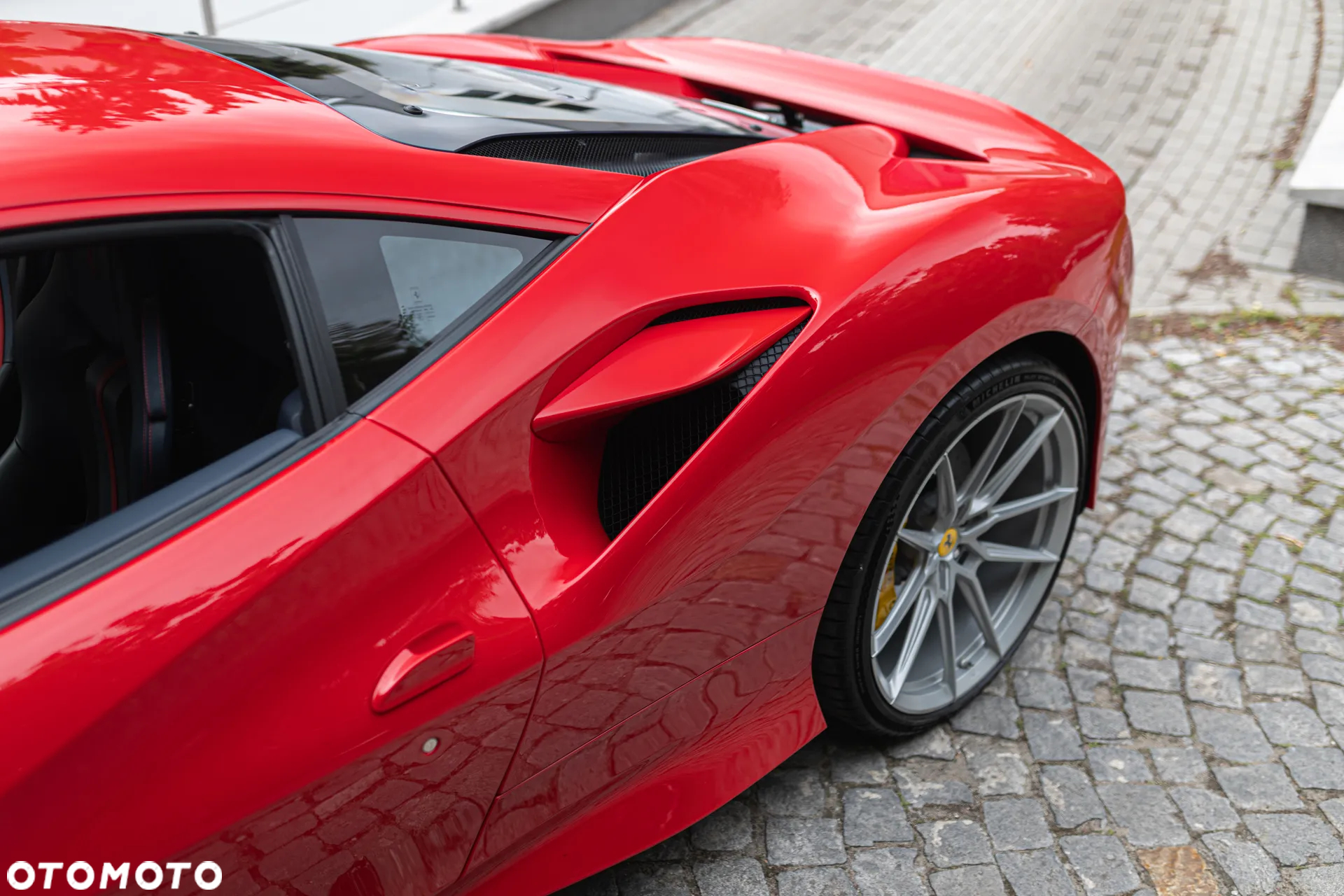 Ferrari F8 Tributo - 4