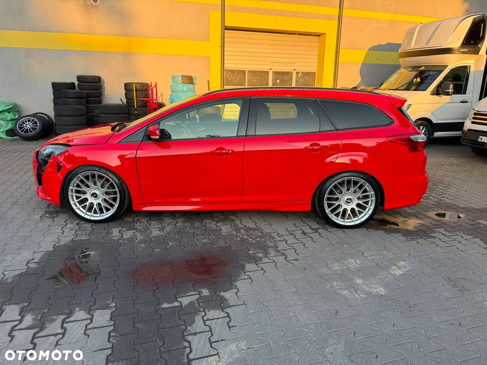 Ford Focus 2.0 EcoBoost ST mit Leder-Exclusiv-Paket - 9