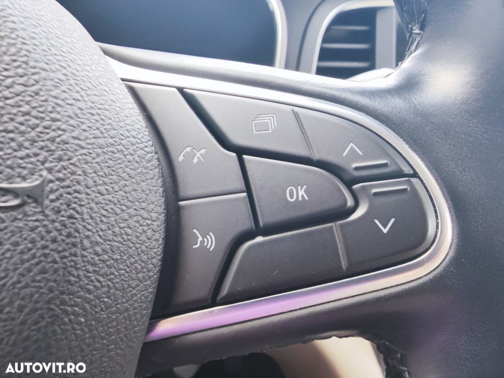 Renault Megane TCe 140 GPF Intens - 24