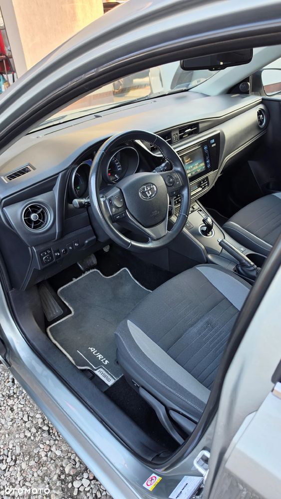 Toyota Auris Hybrid 135 Premium - 12