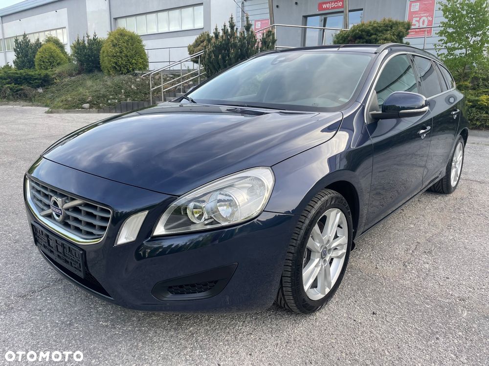 Volvo V60 T3 Kinetic - 24