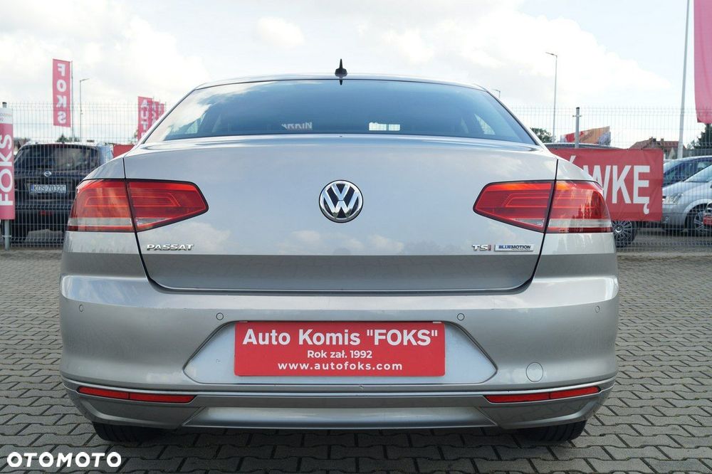 Volkswagen Passat - 8
