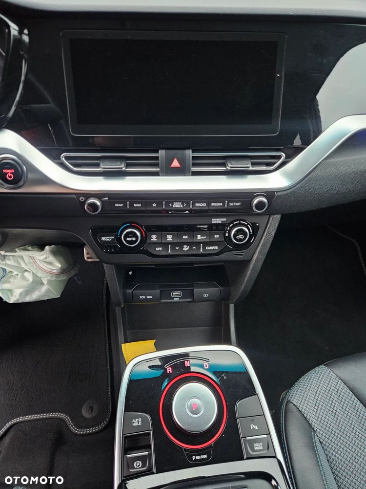 Kia Niro e-Niro 64kWh M - 16