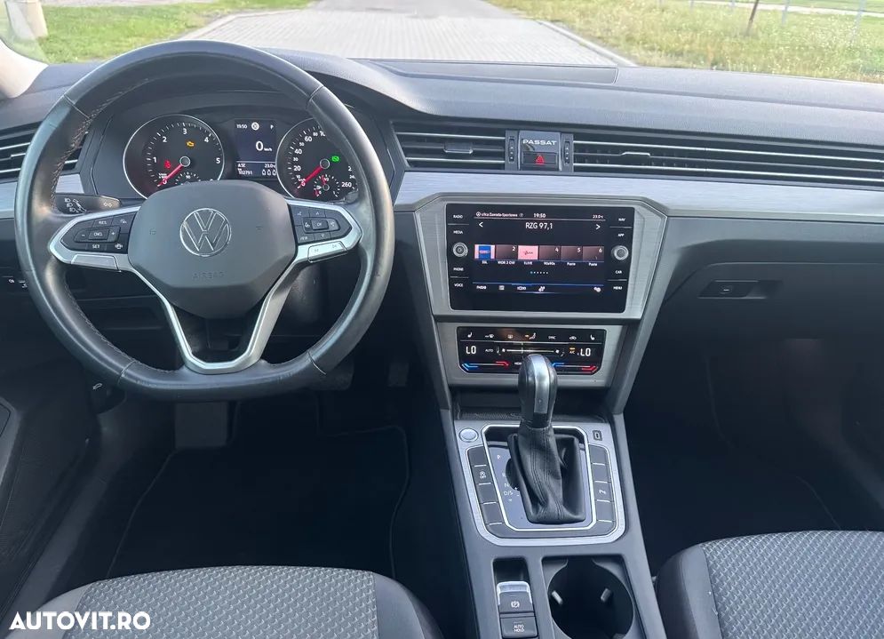 Volkswagen Passat 2.0 TDI SCR DSG Business - 9