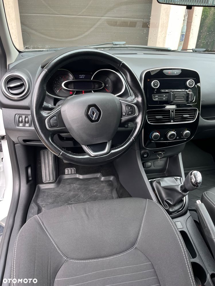 Renault Clio 1.2 16V 75 LIMITED - 17