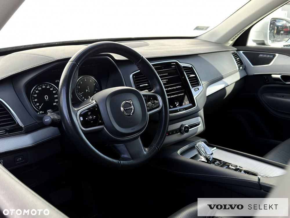 Volvo XC 90 - 21