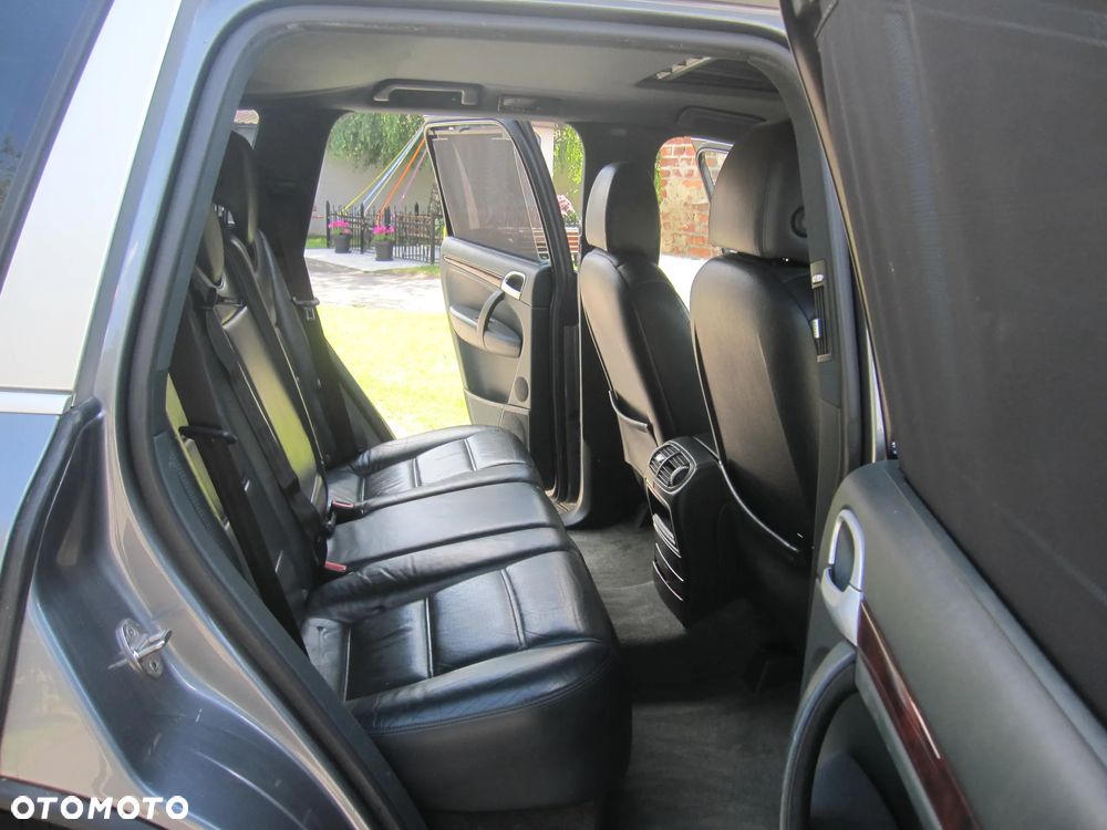Porsche Cayenne - 9