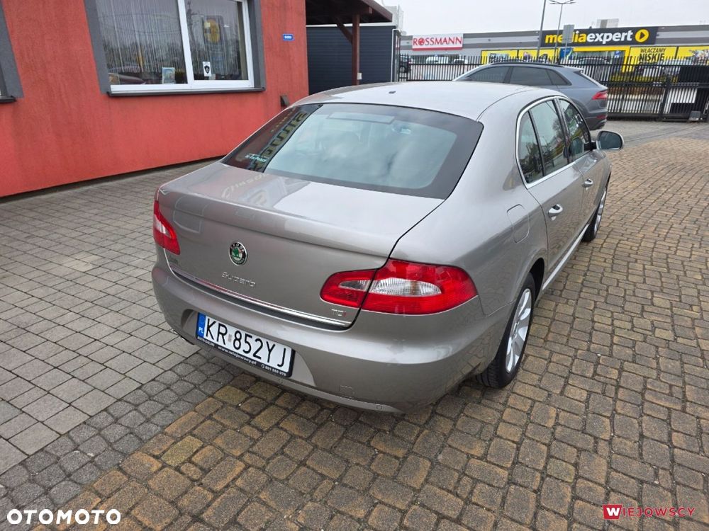 Skoda Superb - 11