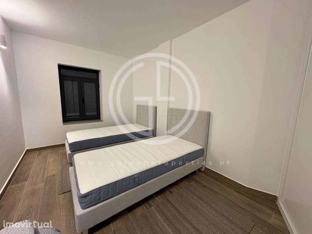 Apartamento T2 com estacionamento na baixa de Faro - Grande imagem: 4/20
